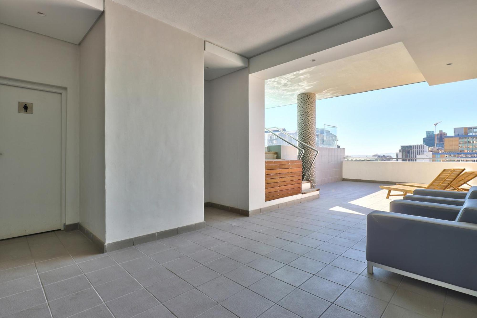 Backup-Powered Stylish Central Apartment Near Table Mountain Cape Town Exterior photo