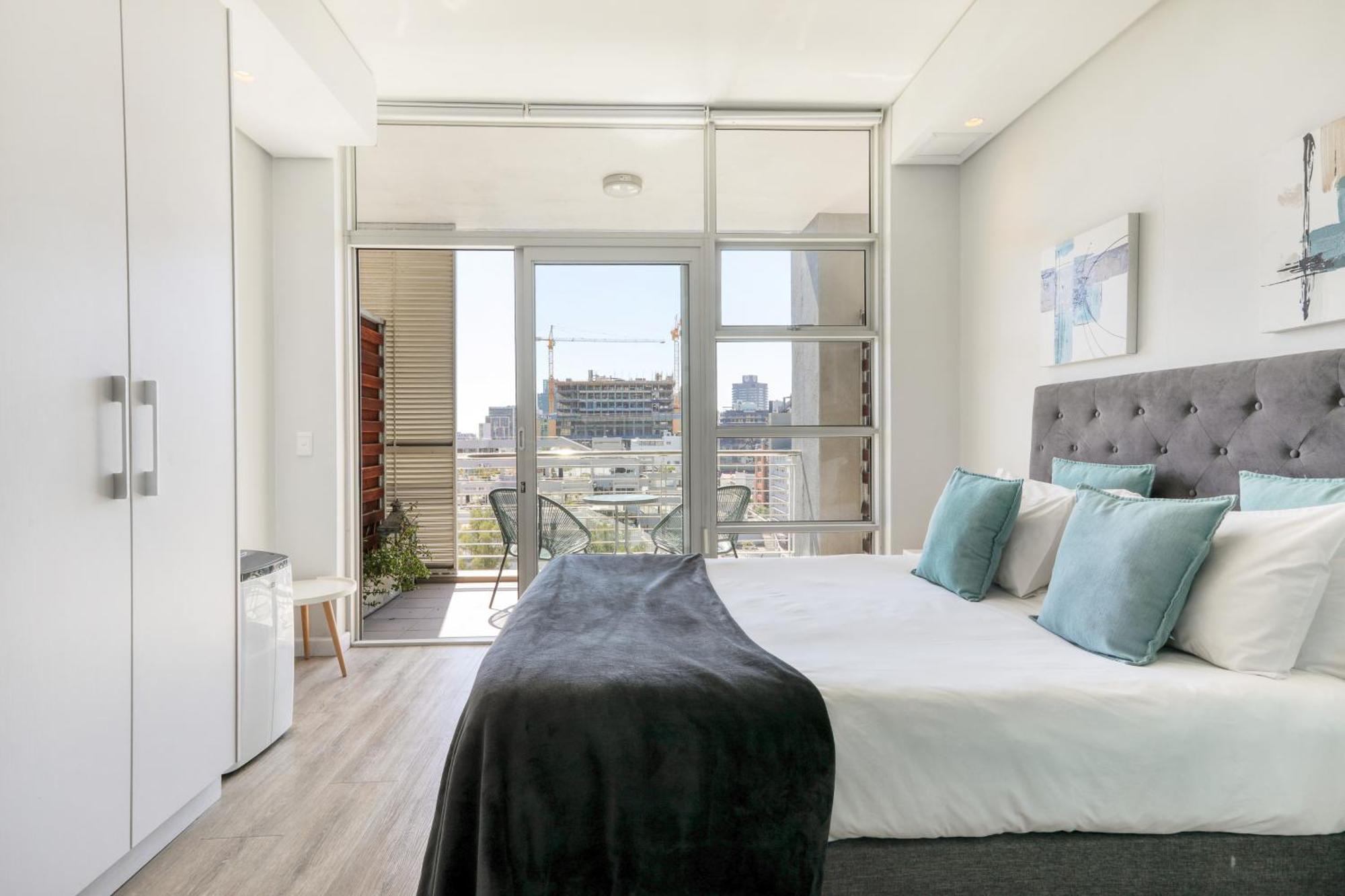 Backup-Powered Stylish Central Apartment Near Table Mountain Cape Town Exterior photo