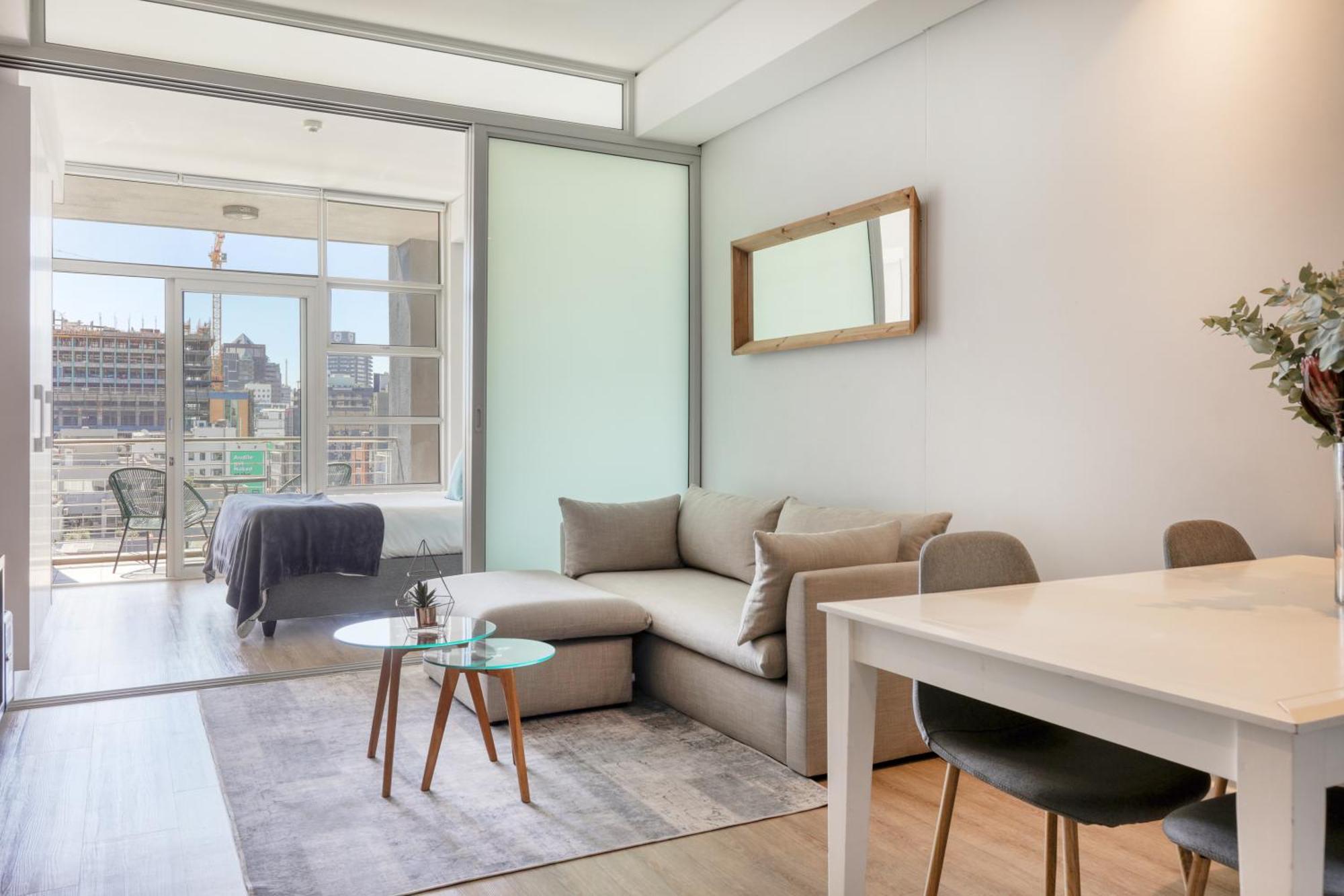 Backup-Powered Stylish Central Apartment Near Table Mountain Cape Town Exterior photo